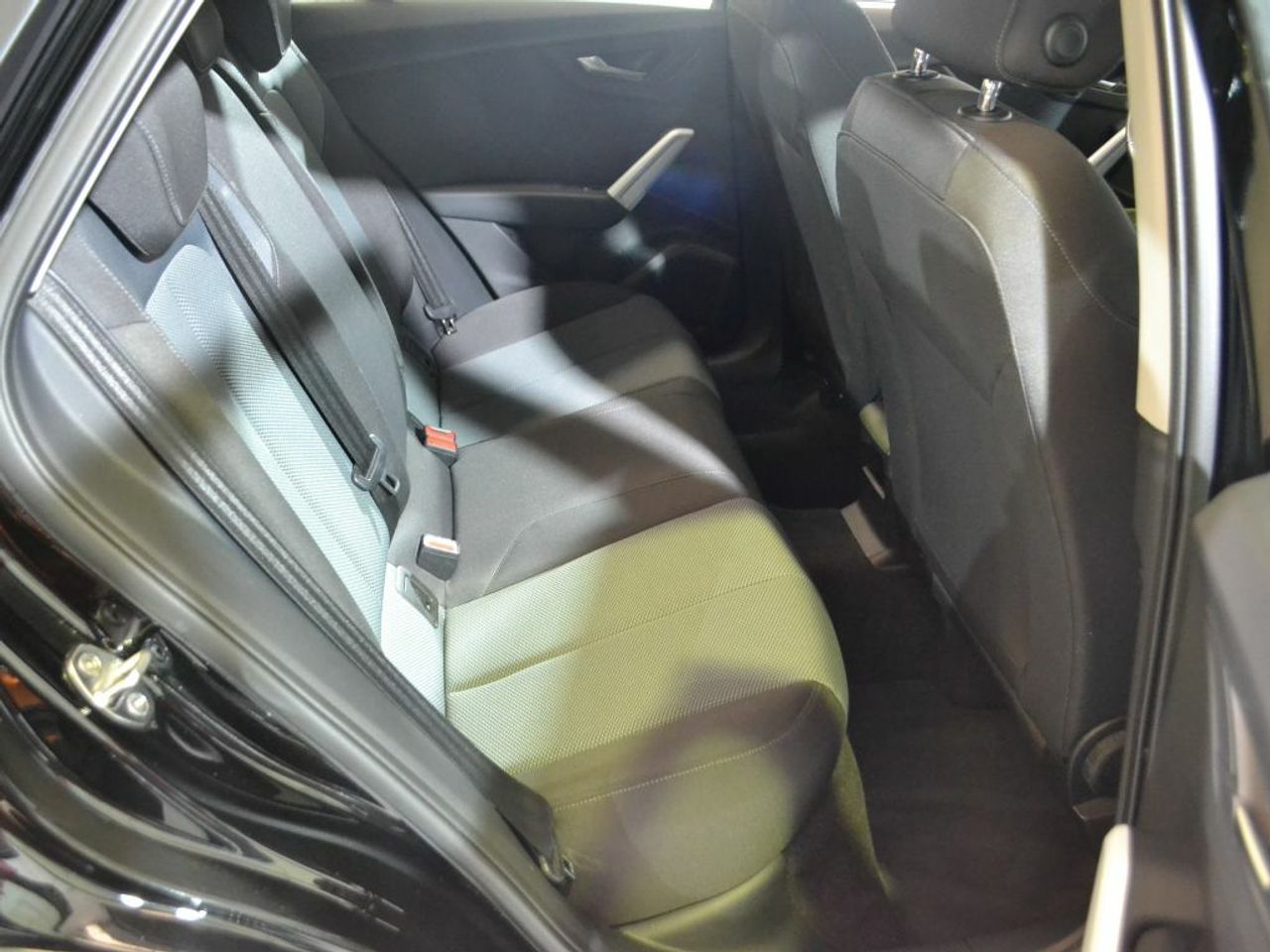 Foto Audi Q2 11
