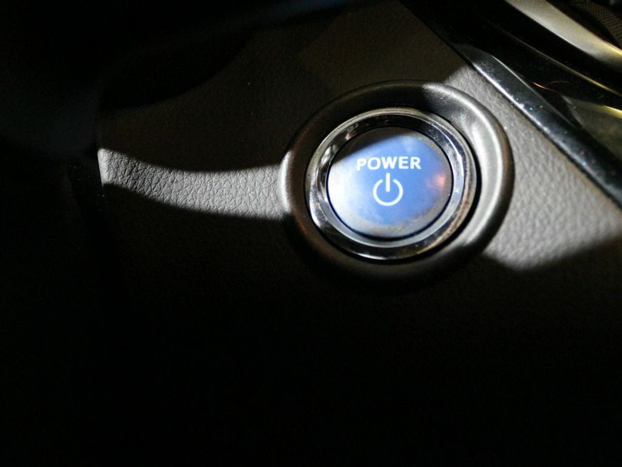 Foto Toyota C-HR 21