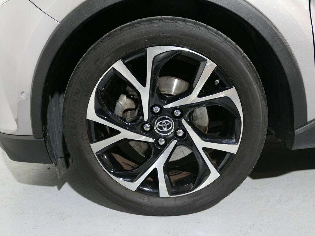 Foto Toyota C-HR 31