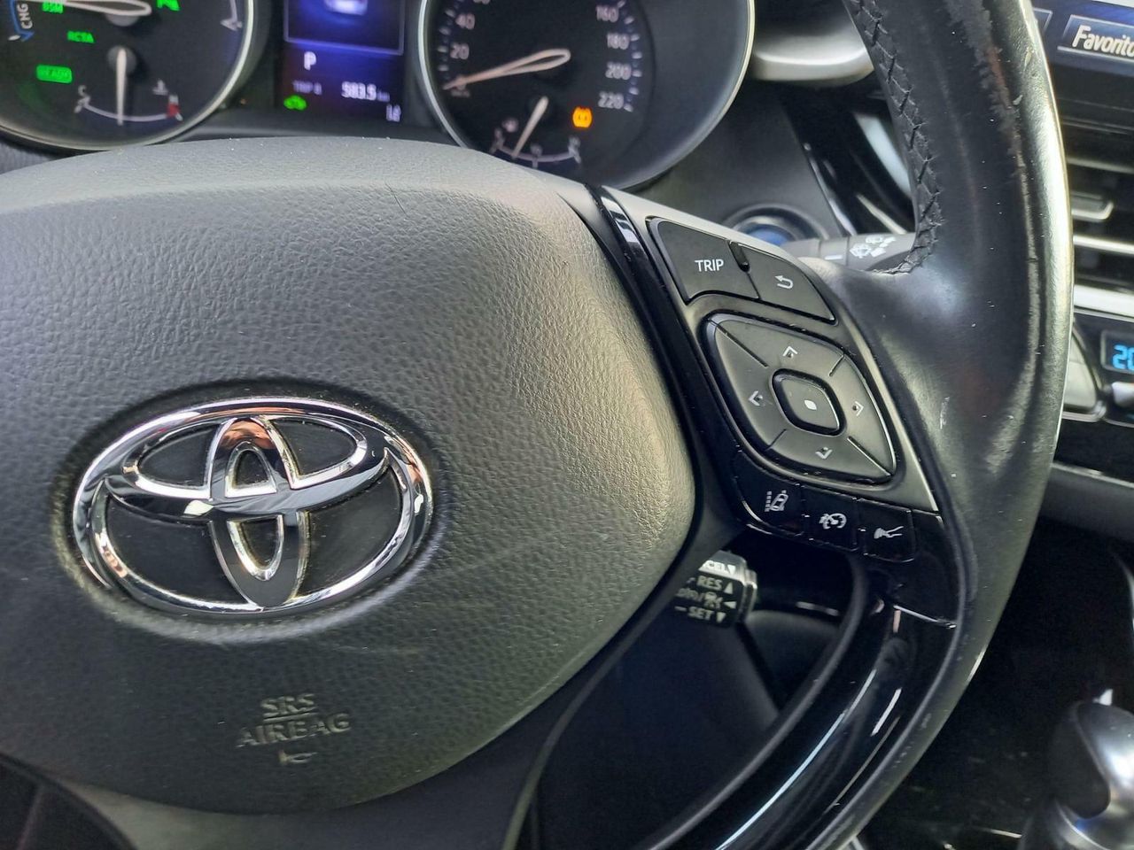 Foto Toyota C-HR 15