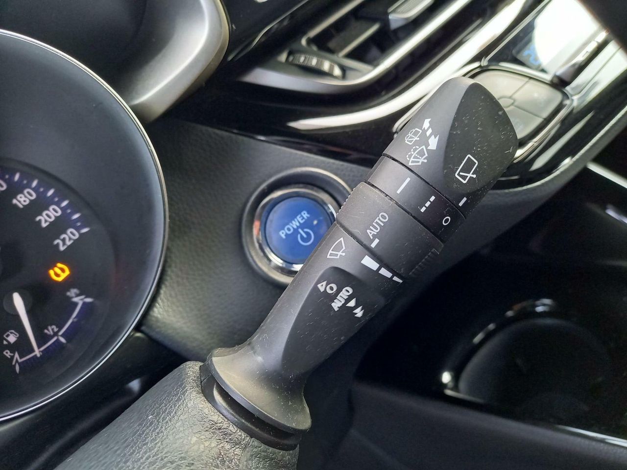 Foto Toyota C-HR 17