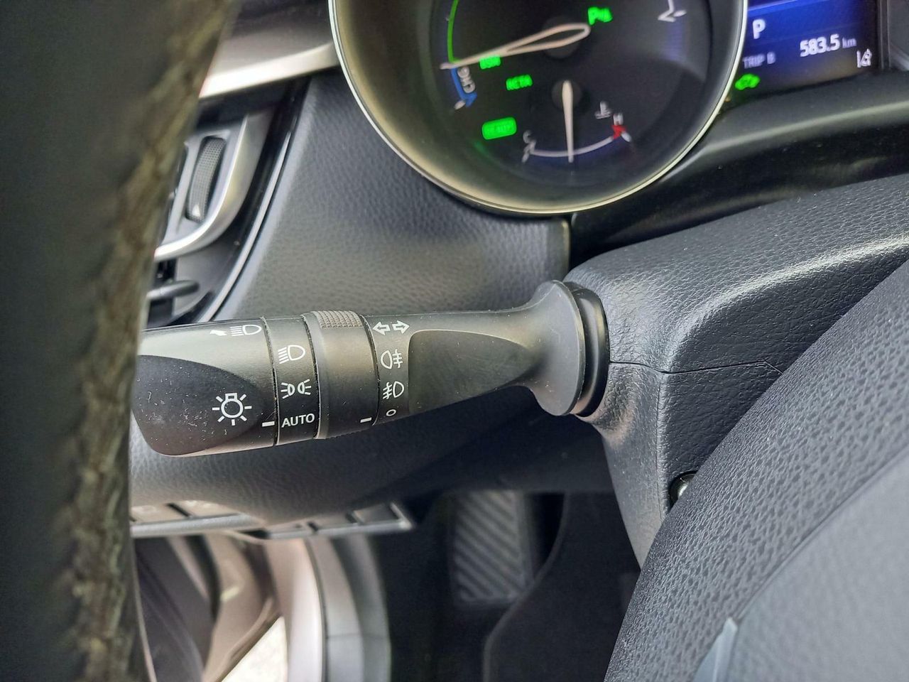Foto Toyota C-HR 19