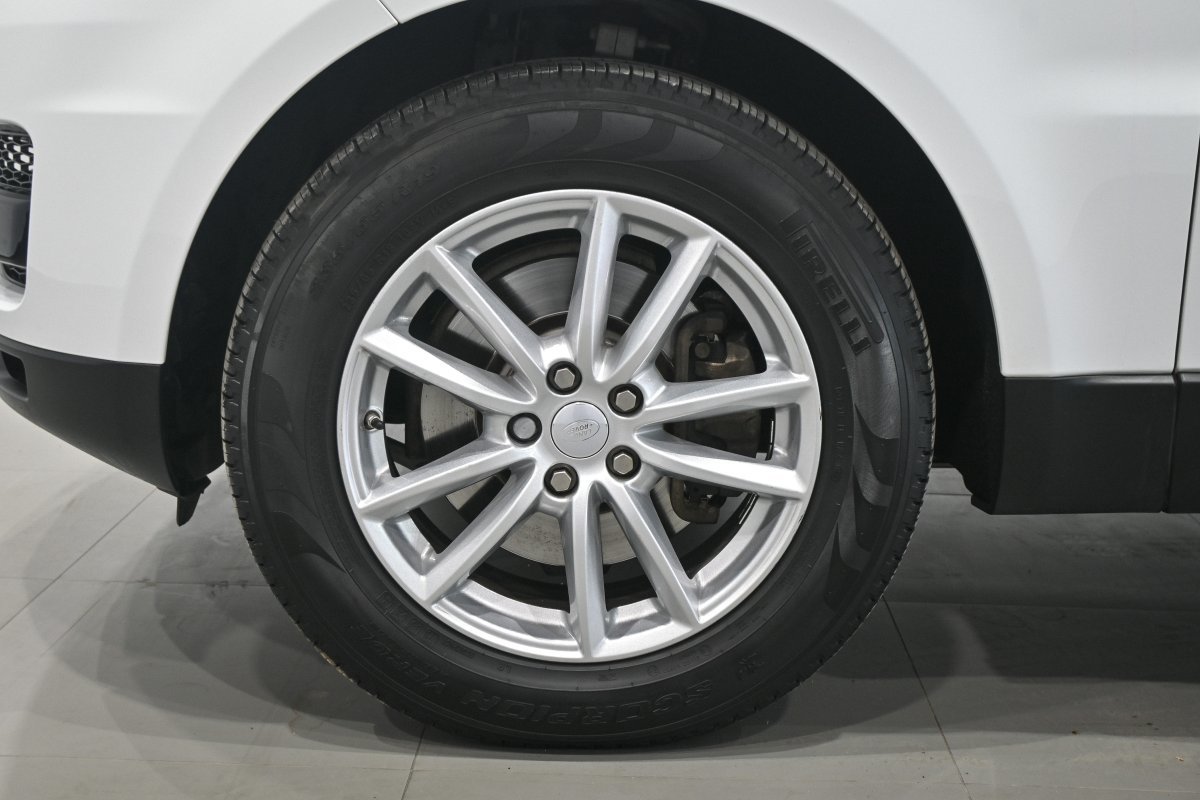 Foto Land-Rover Range Rover Sport 36