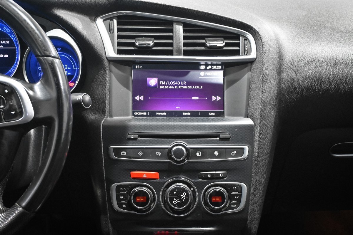 Foto DS Automobiles DS 4 14