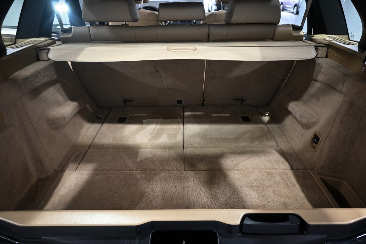 Foto BMW X5 8