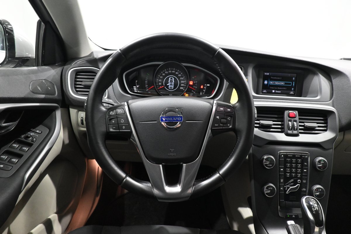 Foto Volvo V40 Cross Country 17