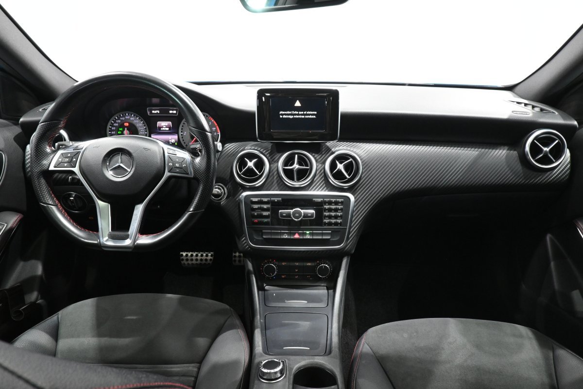 Foto Mercedes-Benz Clase A 18