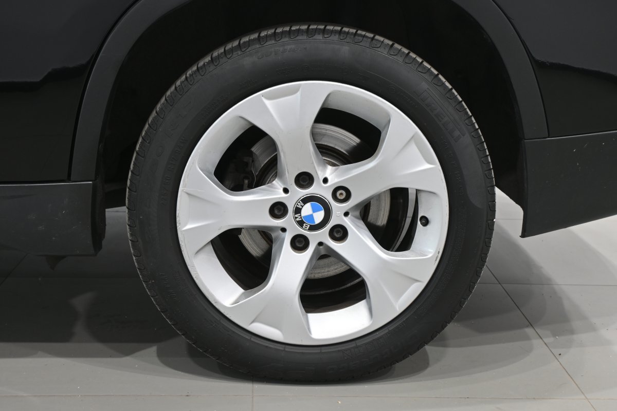Foto BMW X1 30