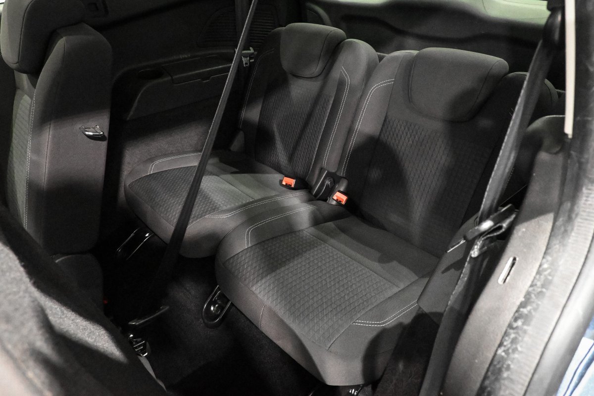 Foto Ford Grand C-MAX 12