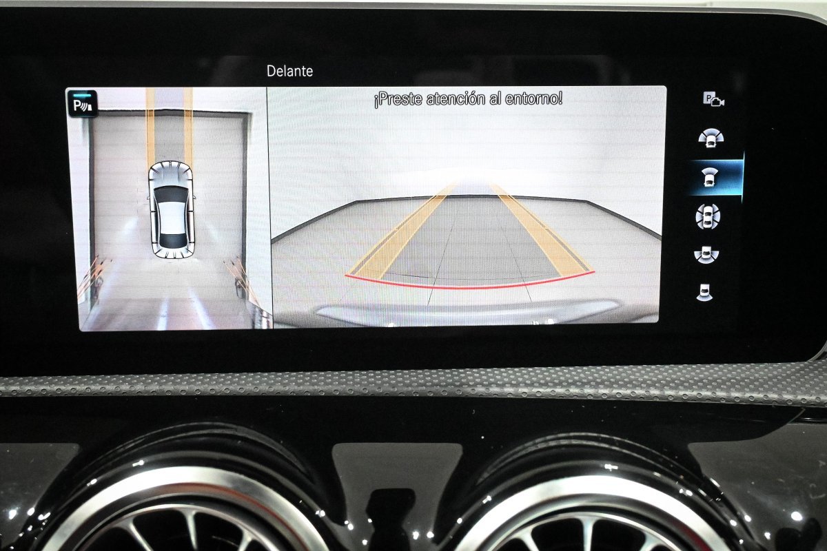 Foto Mercedes-Benz Clase CLA 15