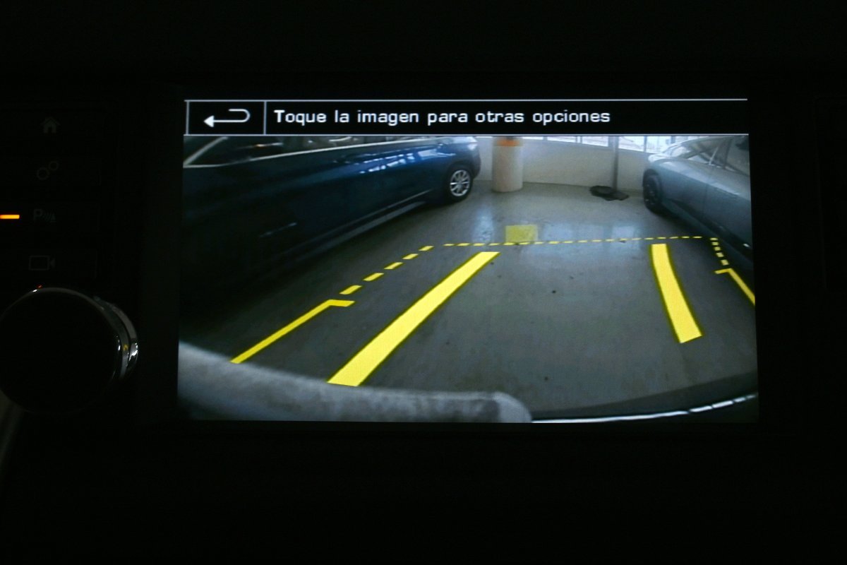 Foto Land-Rover Discovery Sport 17