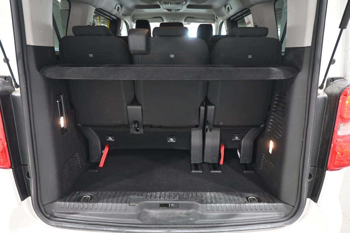 Foto Citroën Spacetourer 8