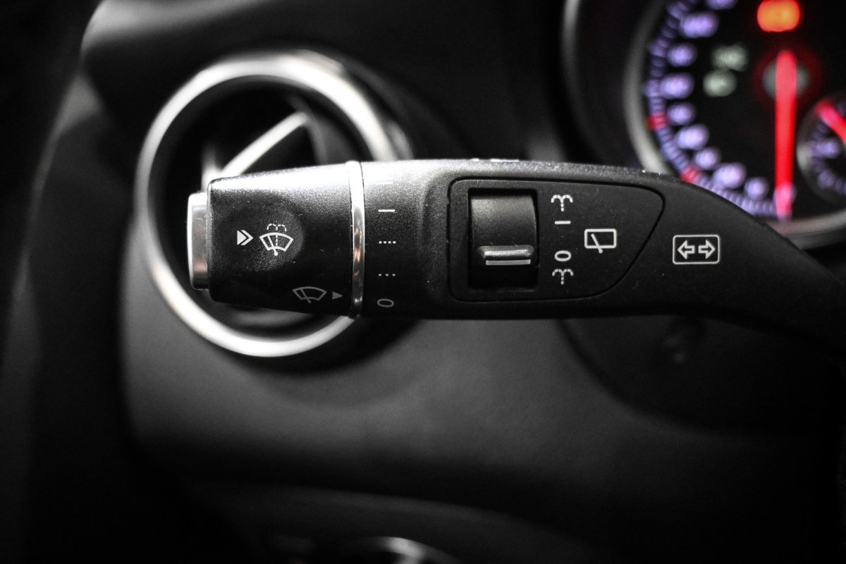 Foto Mercedes-Benz Clase GLA 27