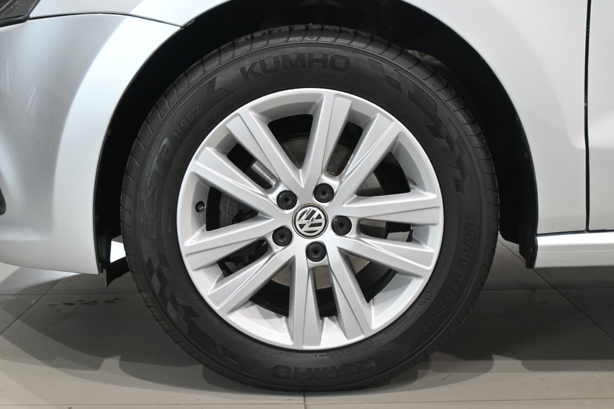 Foto Volkswagen Polo 24