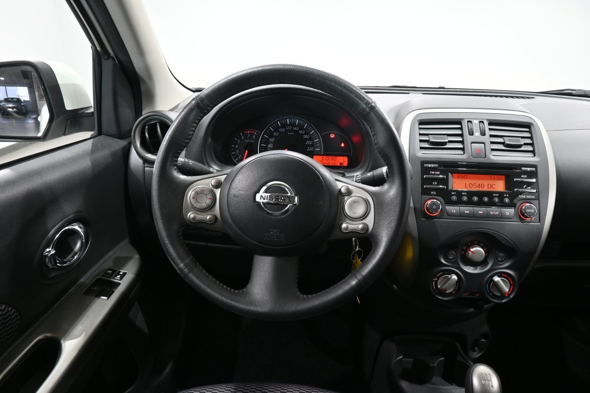 Foto Nissan Micra 17